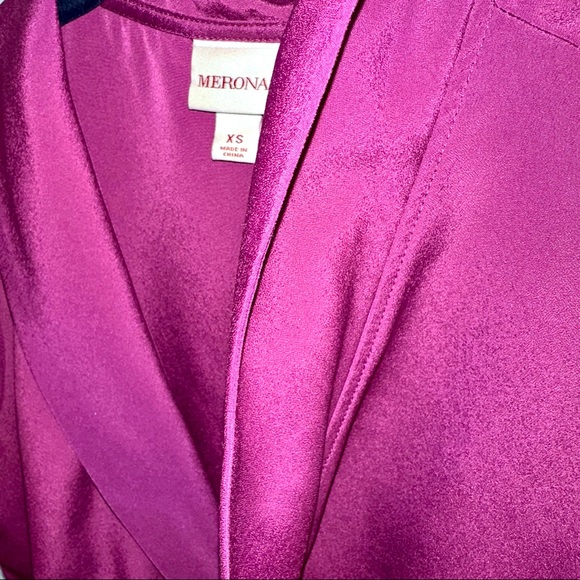 MERONA high quality beautiful sleeveless satin blouse, fuchsia color, size XS - Picture 7 of 10